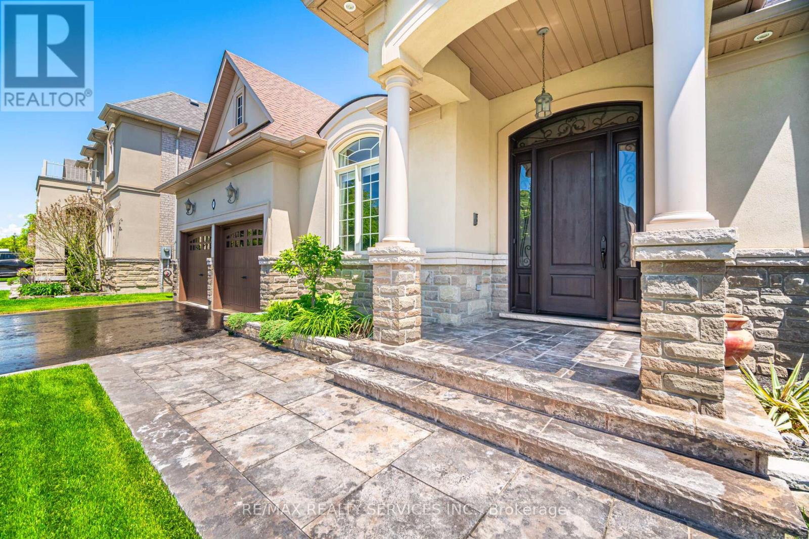 48 BEACON HILL DRIVE