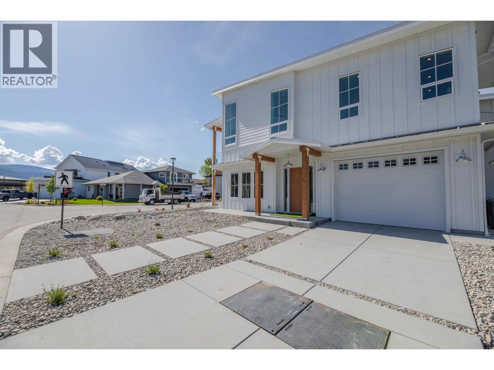 881 Lighthouse Landing
