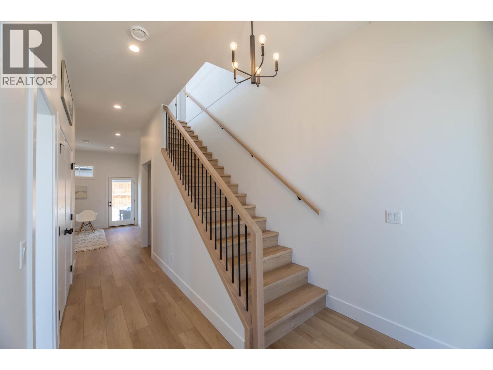 881 Lighthouse Landing
