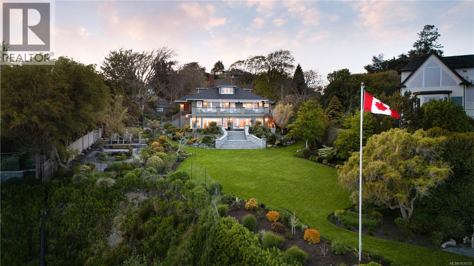 261 King George Terr