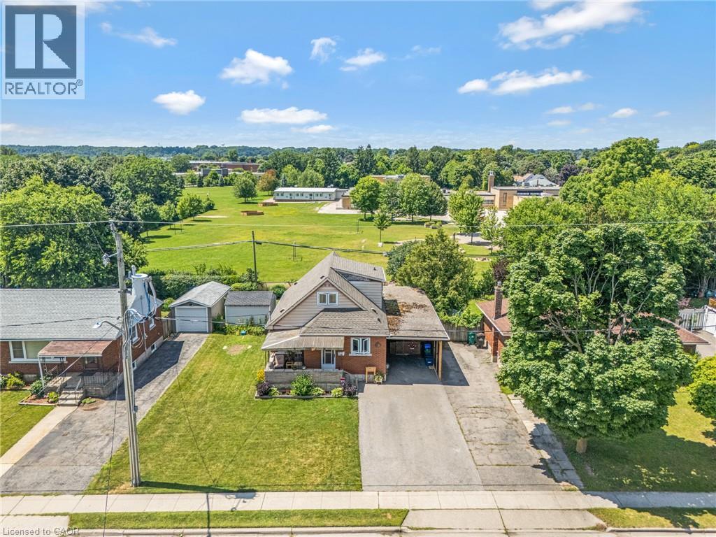 86 CHRISTOPHER Drive