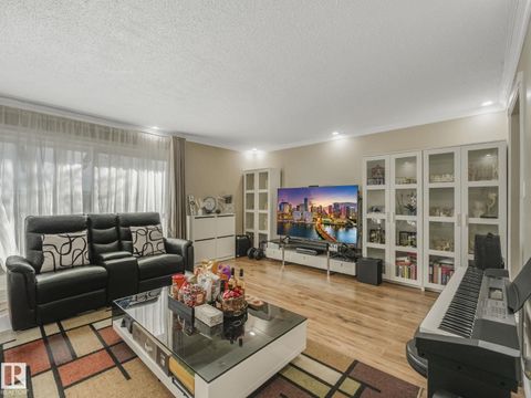 #K8 1 GARDEN GROVE NW Edmonton AB T6J2L3