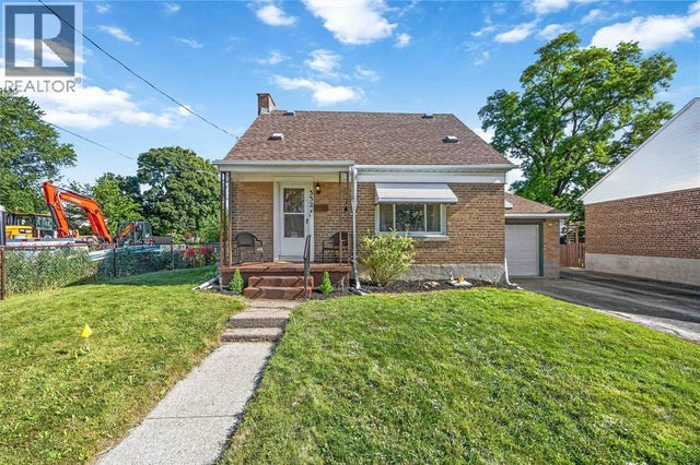 332 Cobden STREET