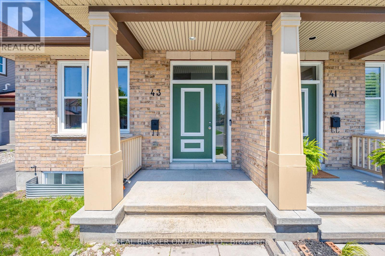 43 CLARIDGE DRIVE