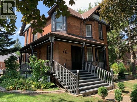 213 VIDAL Street S Sarnia ON N7T2T4