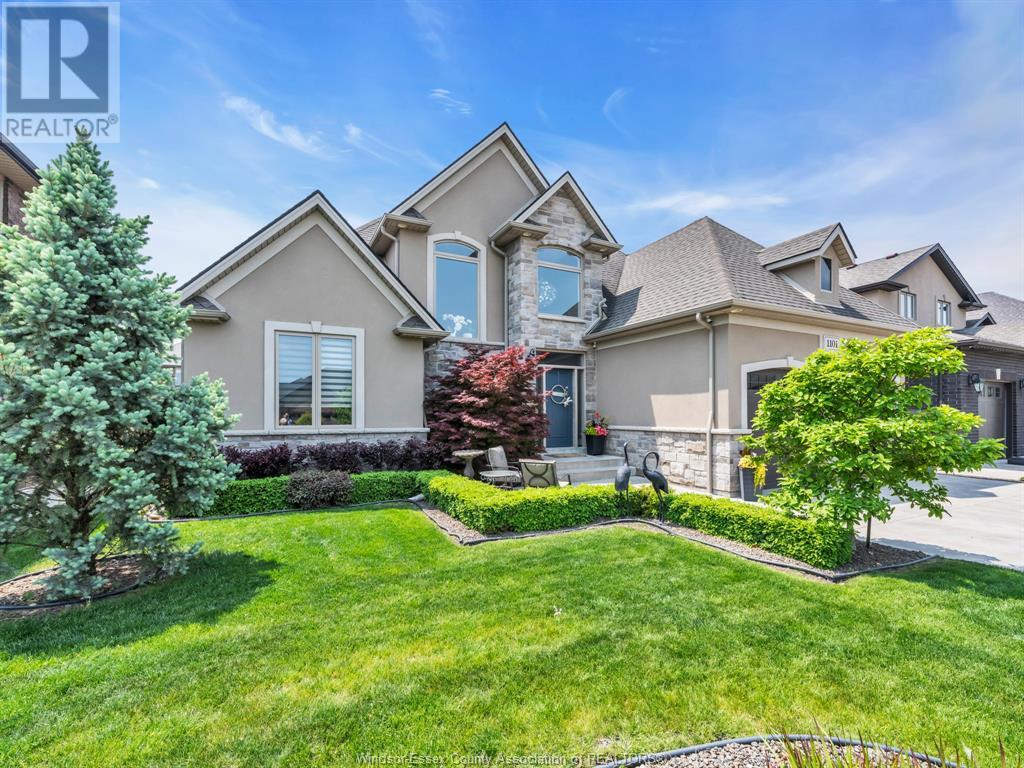1101 CHARLOTTE CRESCENT