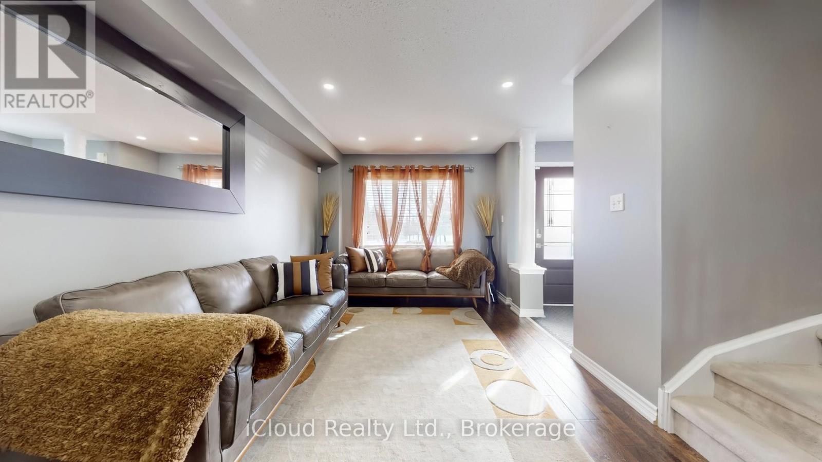 52 TIANALEE CRESCENT