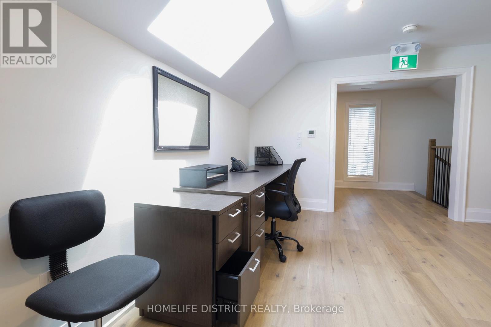 20 ELGIN STREET E