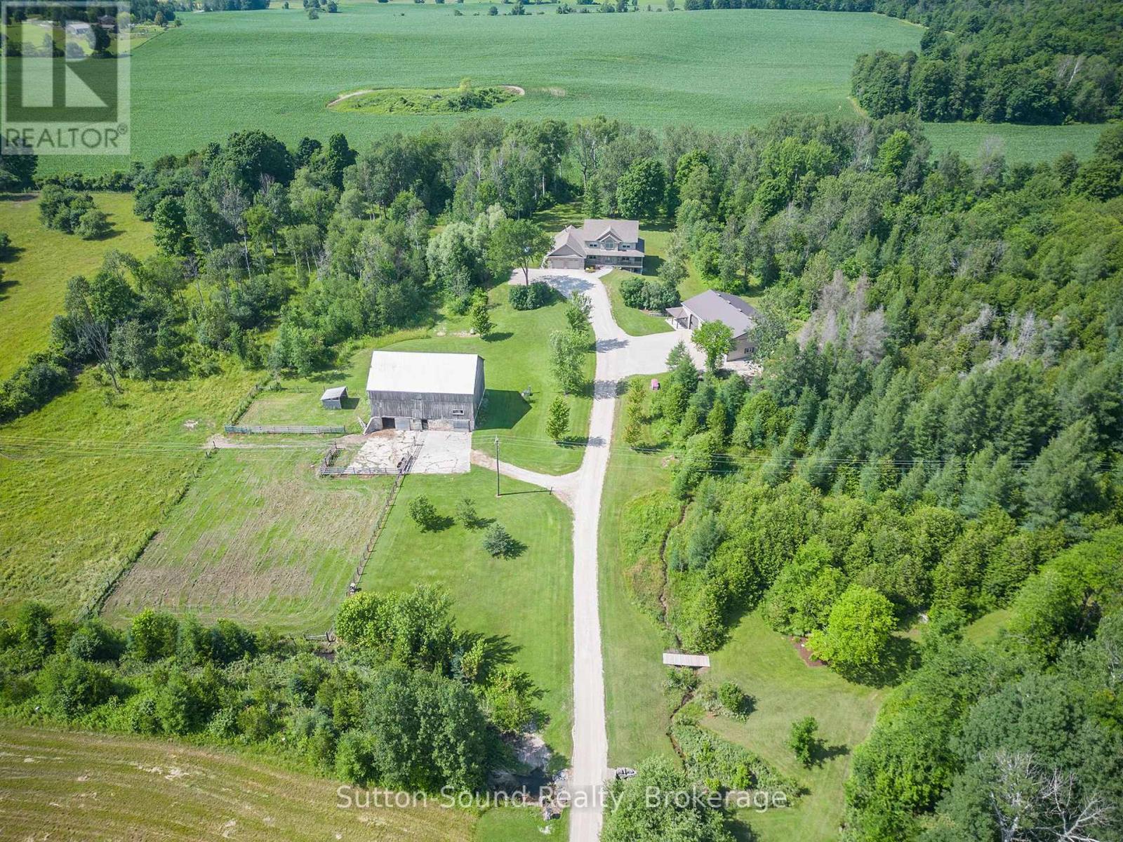 802677 GREY 40 ROAD