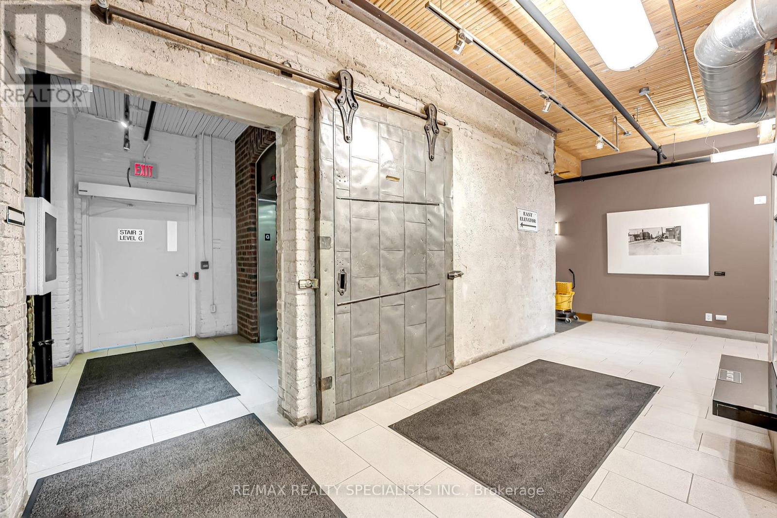 520 - 68 BROADVIEW AVENUE