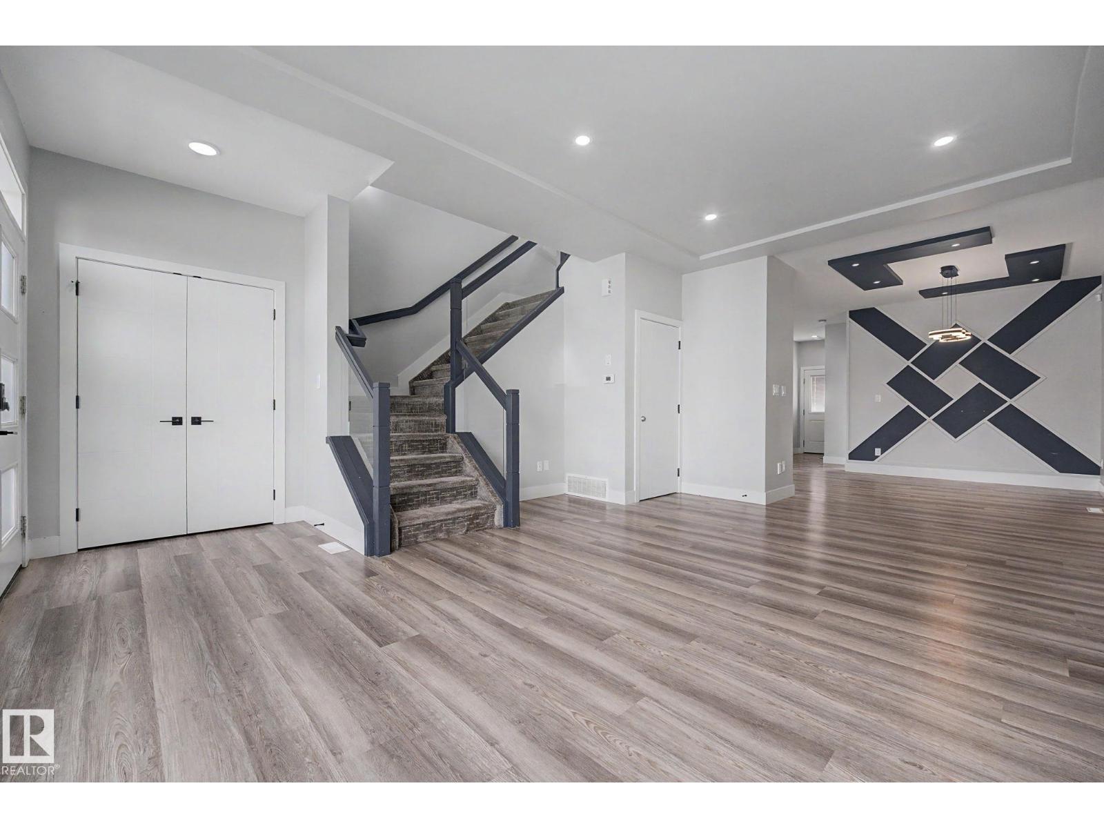 10333 157 ST NW