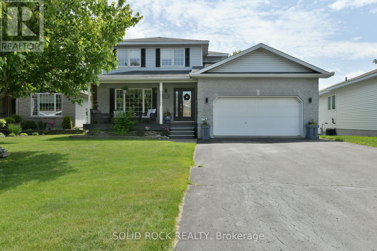 3 RIVER RIDGE CRESCENT