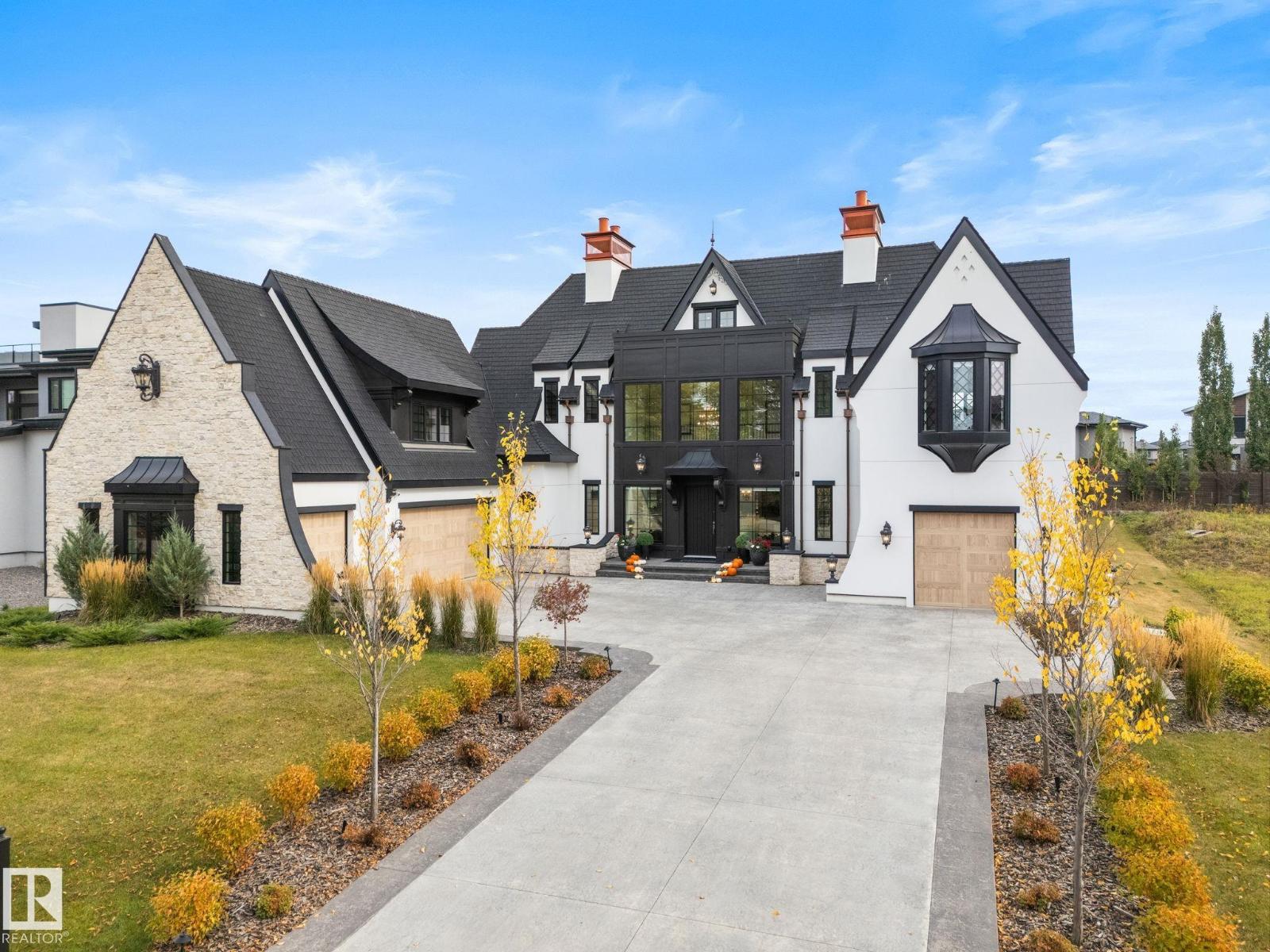 183 WINDERMERE DR NW