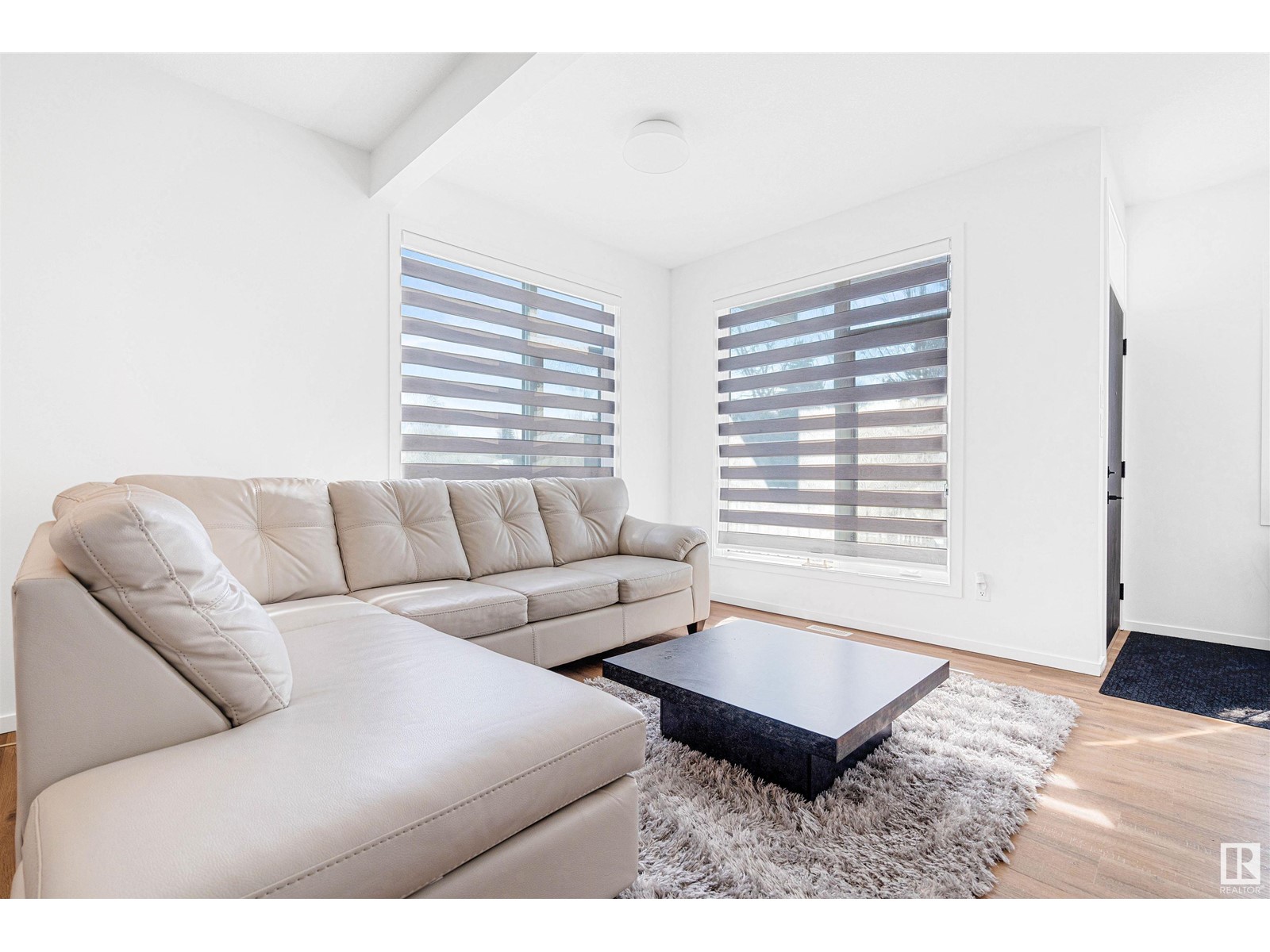 16204 102 AV NW