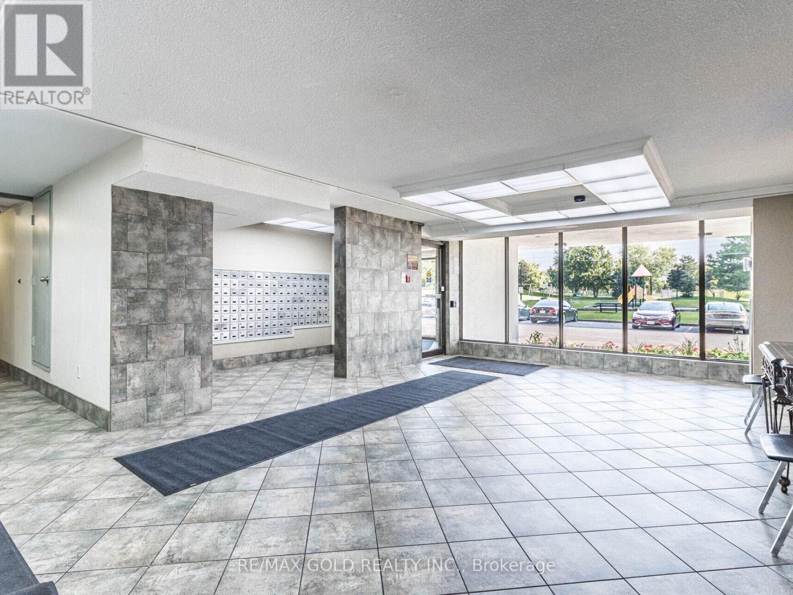 1010 - 17 KNIGHTSBRIDGE ROAD