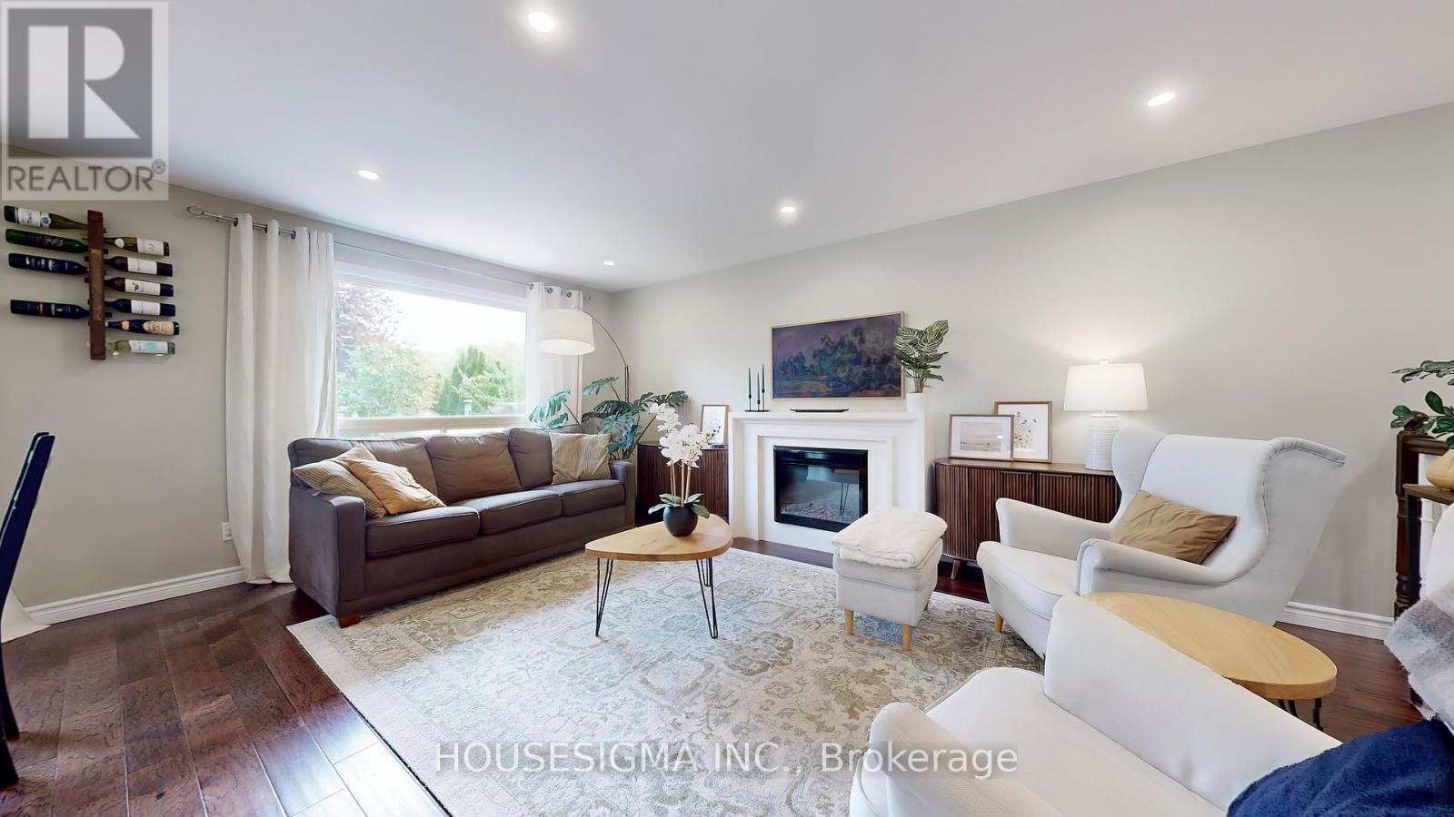 641 GLEN MOOR CRESCENT
