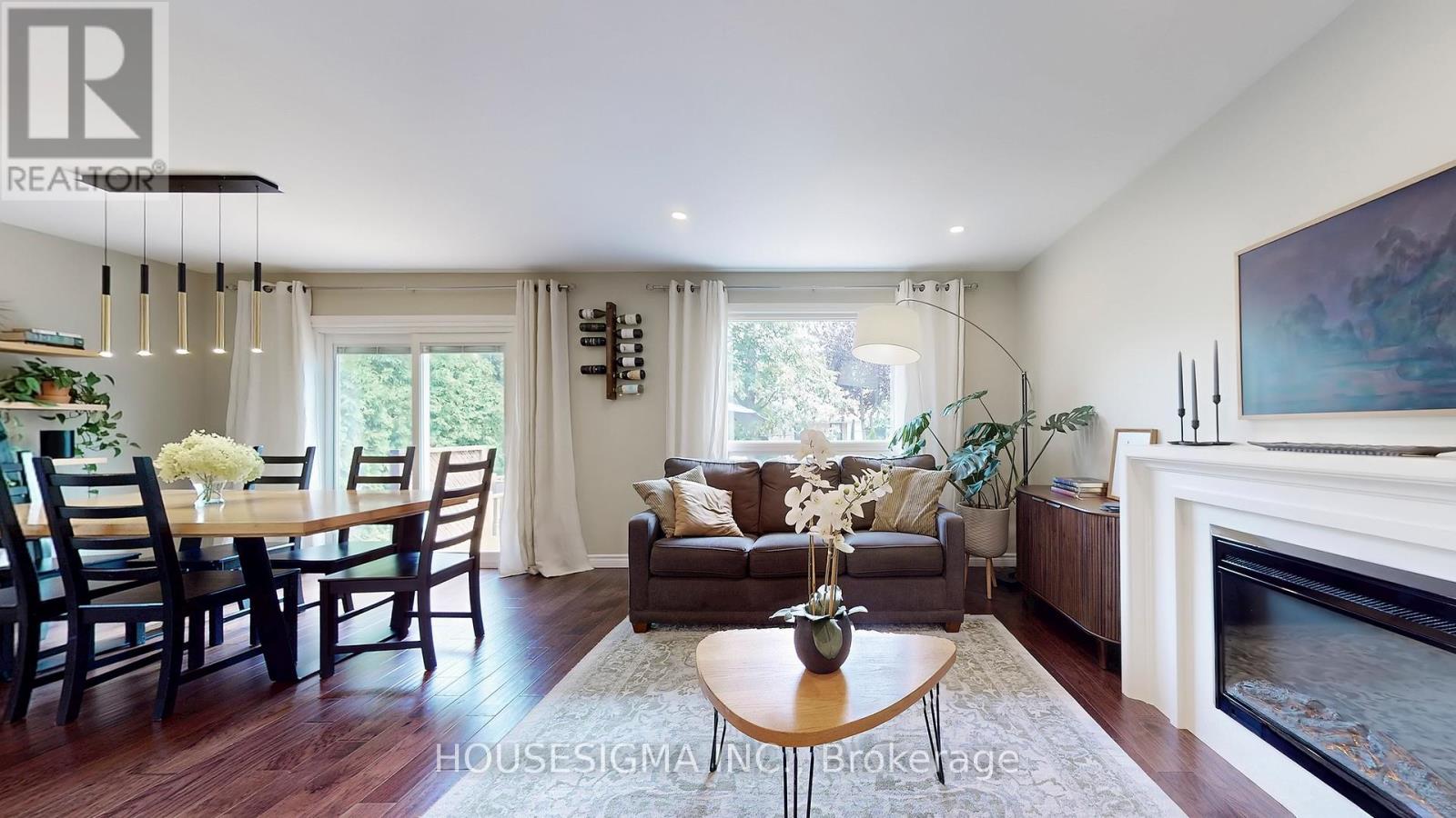 641 GLEN MOOR CRESCENT