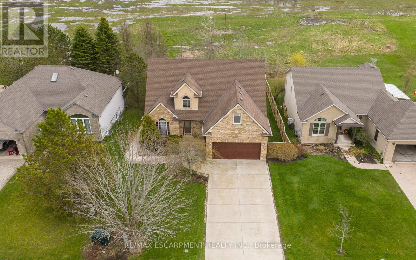 426 BARRINGTON COURT