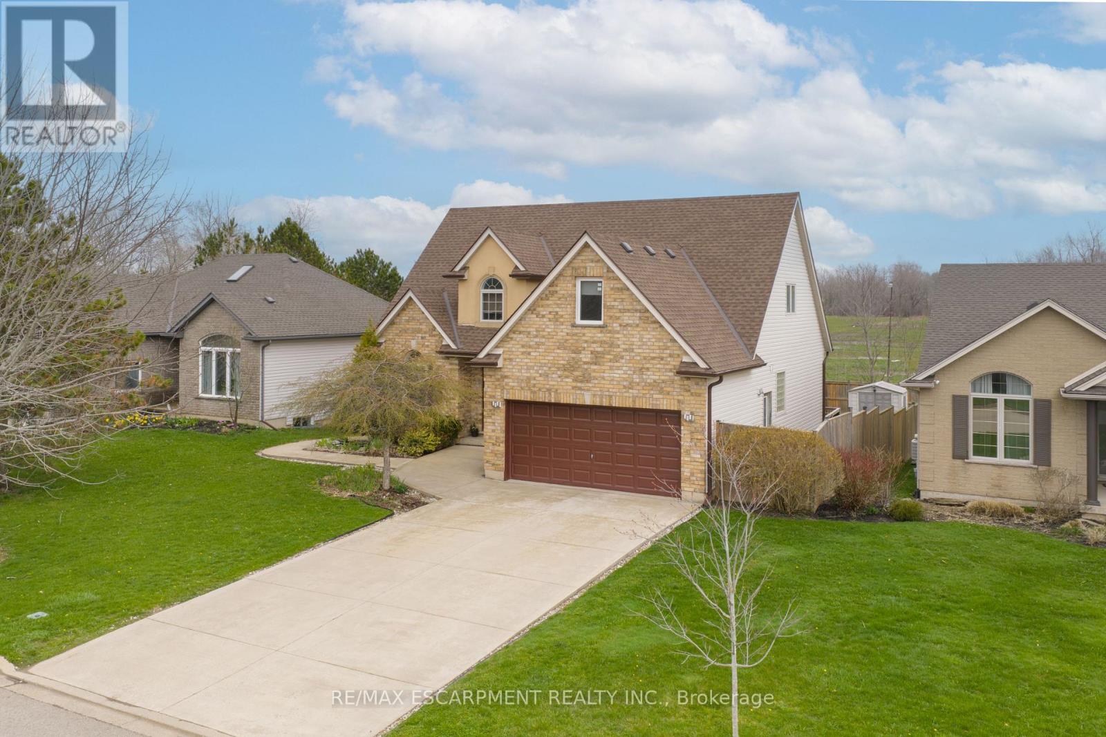 426 BARRINGTON COURT