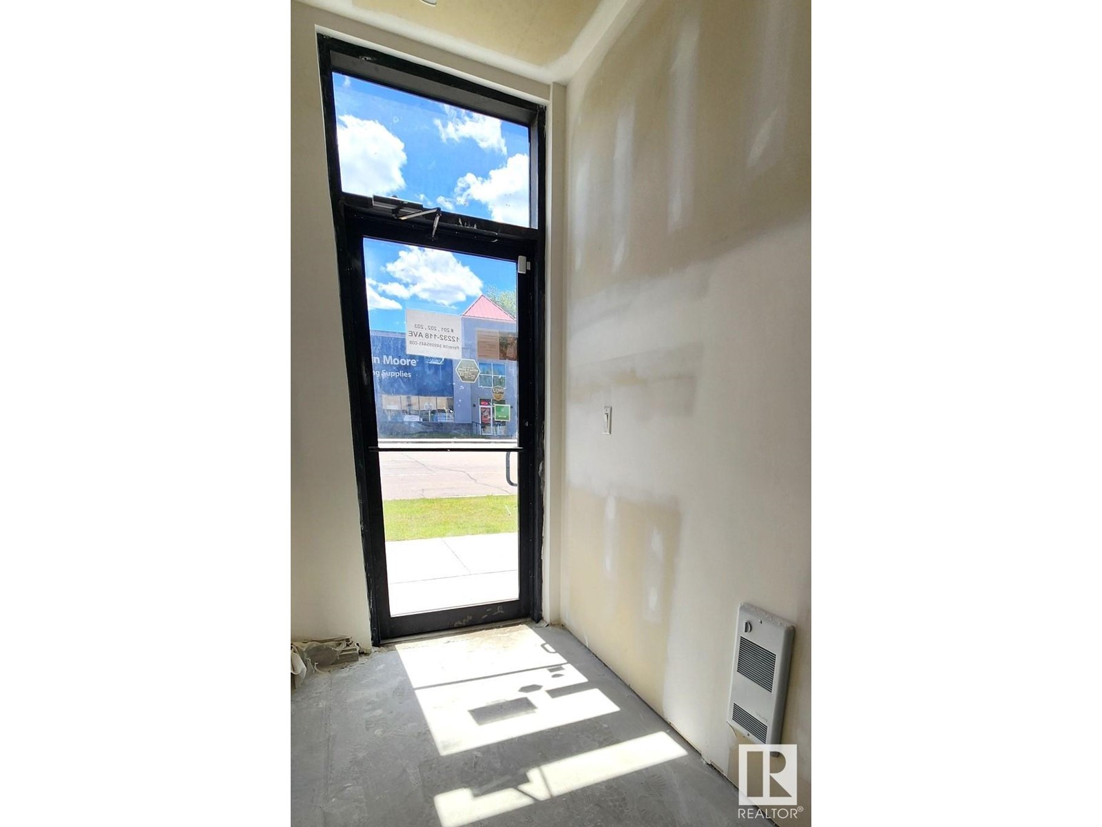 12232 118 AV NW