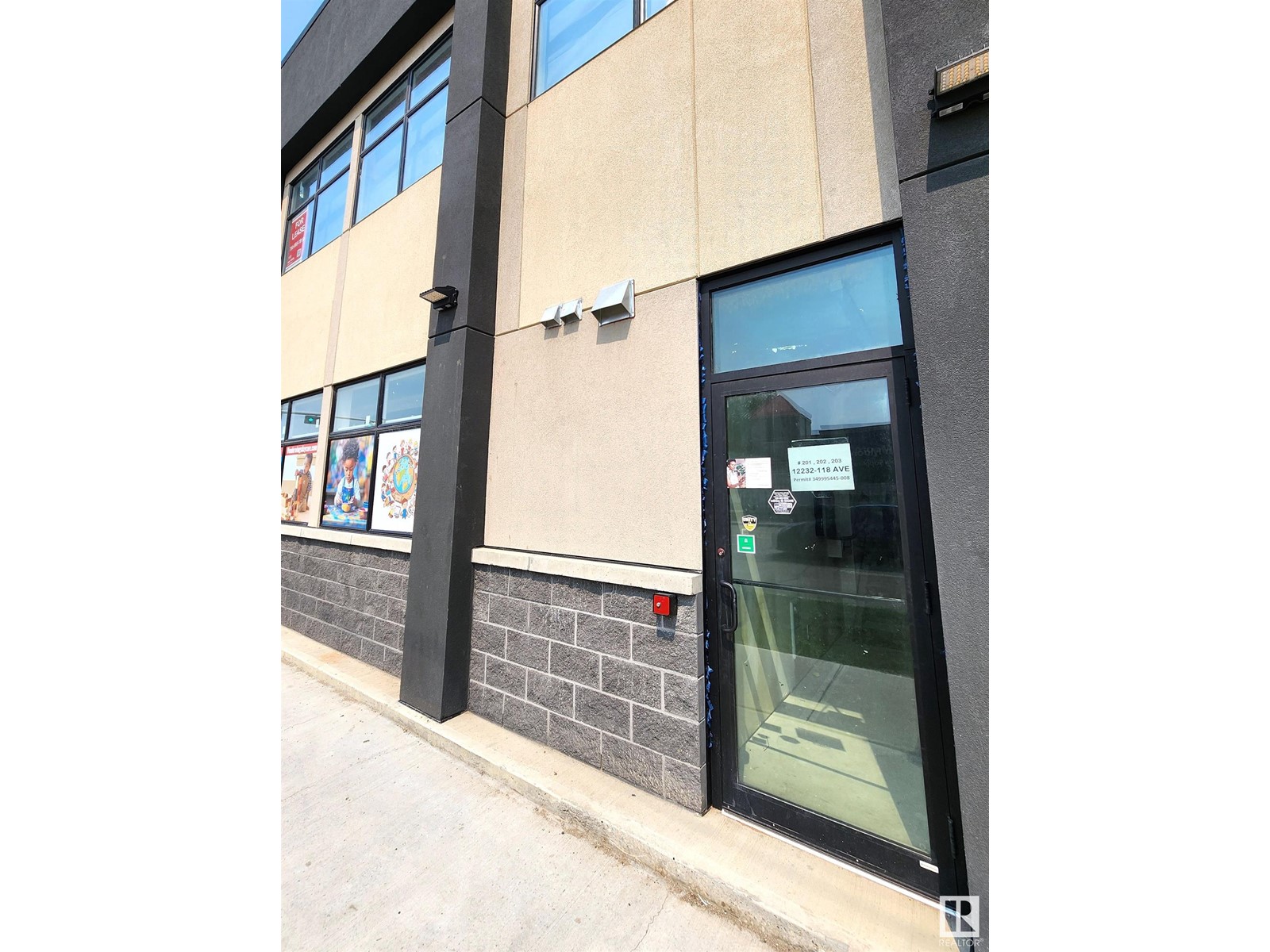 12232 118 AV NW