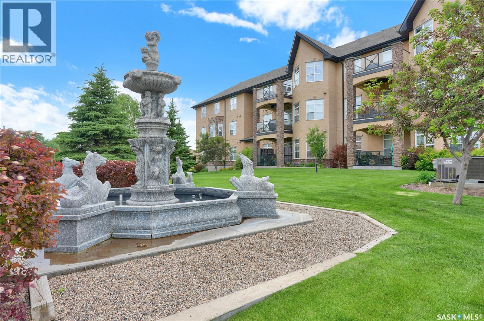 311 2102 Heseltine ROAD