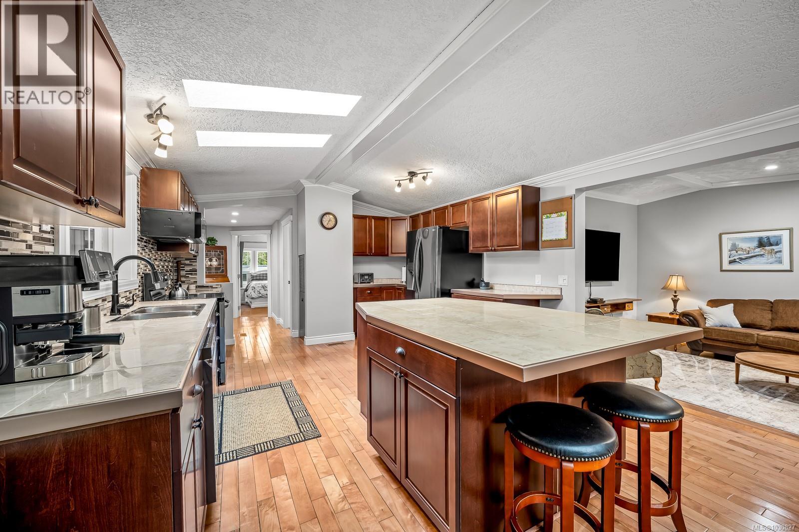 1941 Burdyny Rd