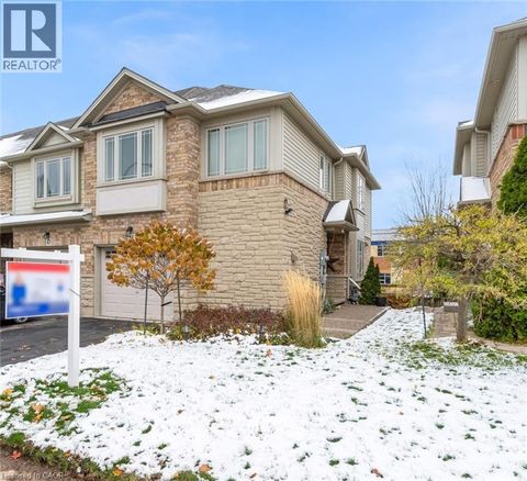 45 HEMLOCK Way Grimsby ON L3M0A8