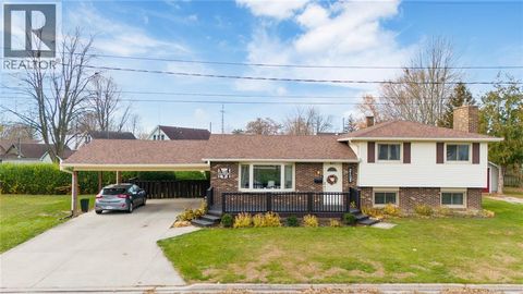 671 NELSON STREET Wallaceburg ON N8A4H5