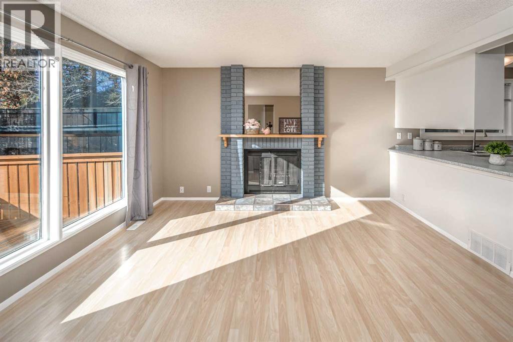 27 Strathearn Crescent SW