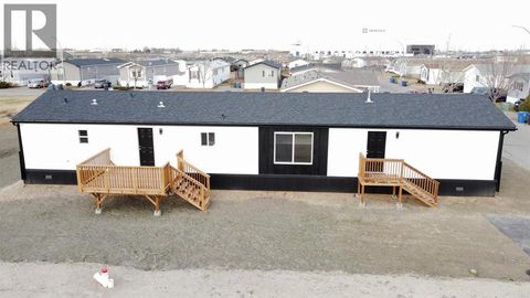 384-410 Conductor Blvd Coaldale AB T1M1P6