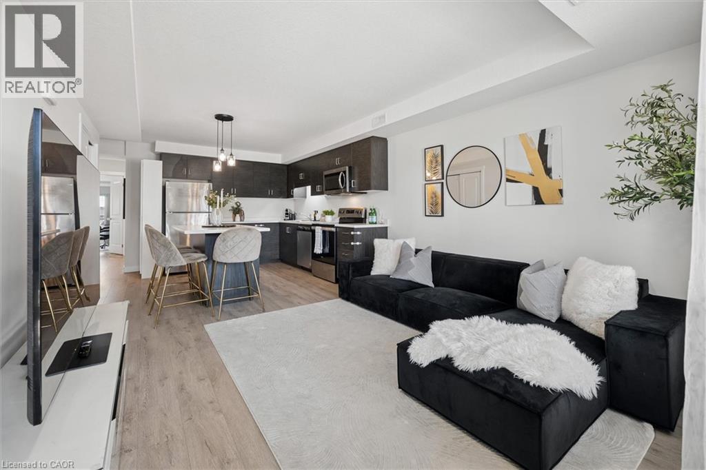 150 ROCHEFORT Street Unit# F