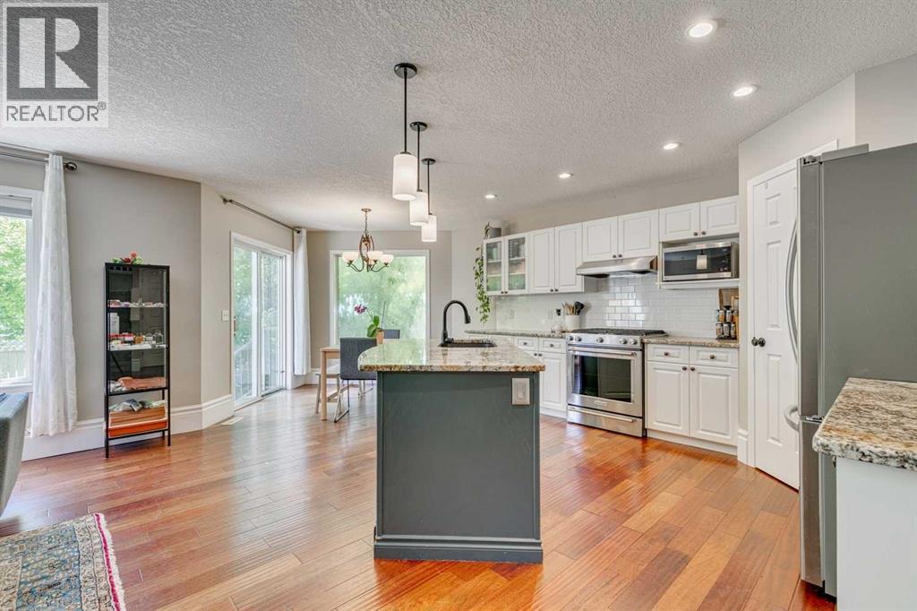 219 Chapalina Place SE