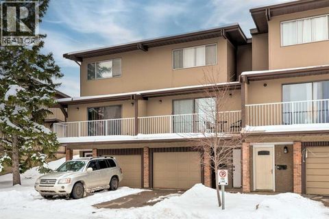 43, 1055 72 Avenue NW Calgary AB T2K5S4