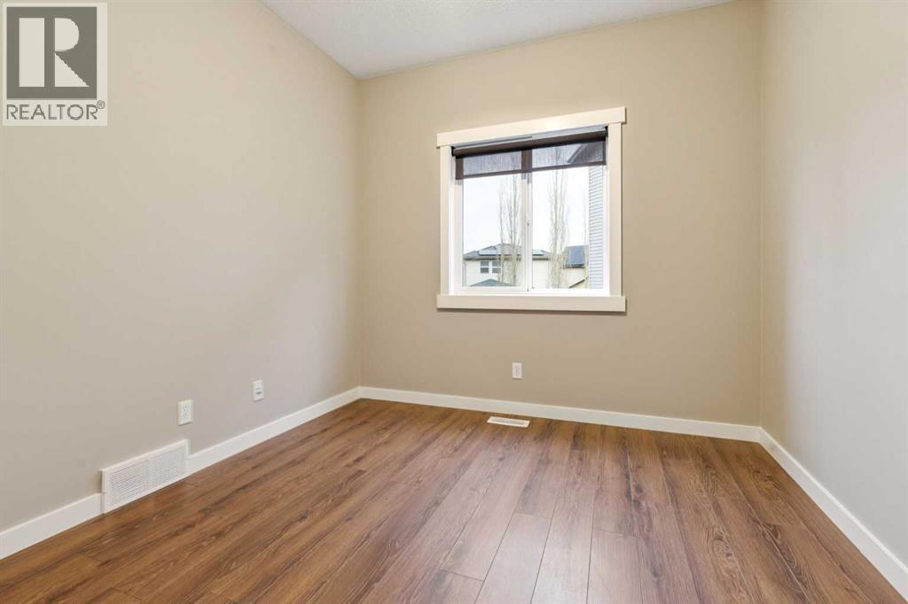 327 Panamount Point NW