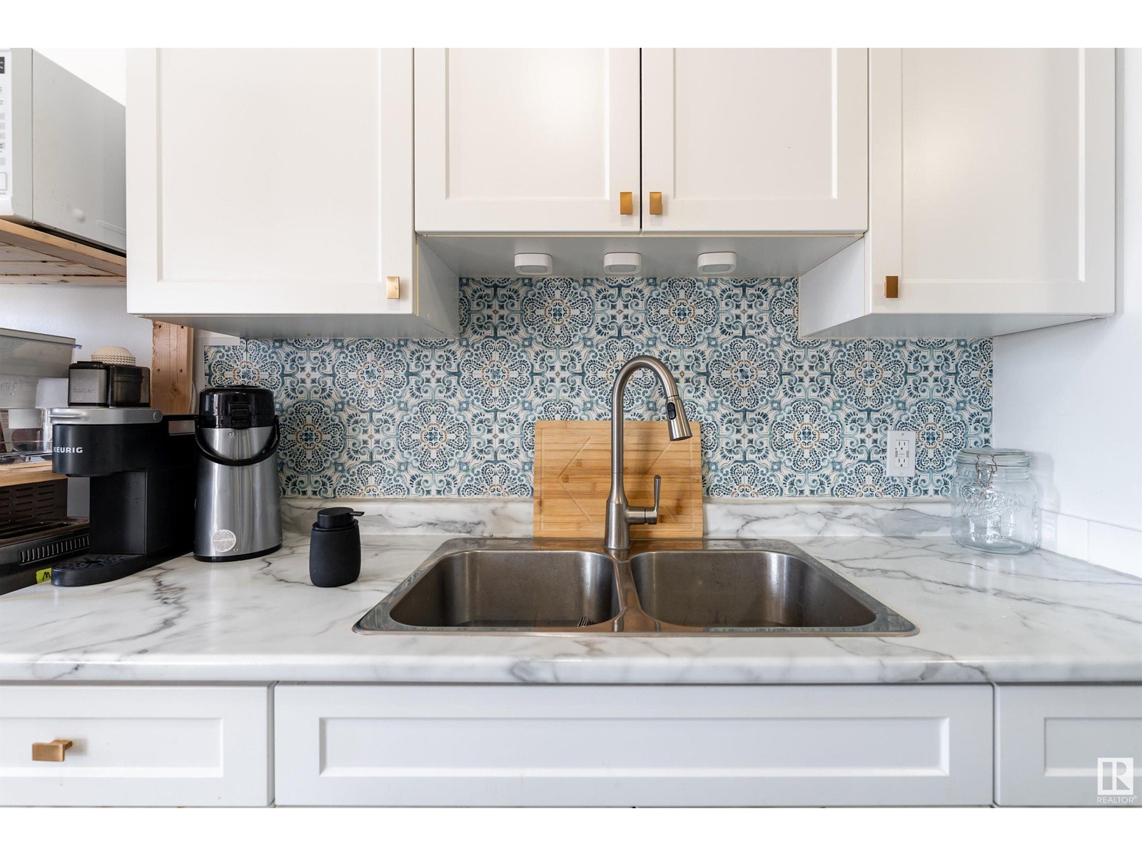 #203 8930 149 ST NW