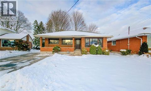 50 FAIRLAWN Road Kitchener ON N2C1X9