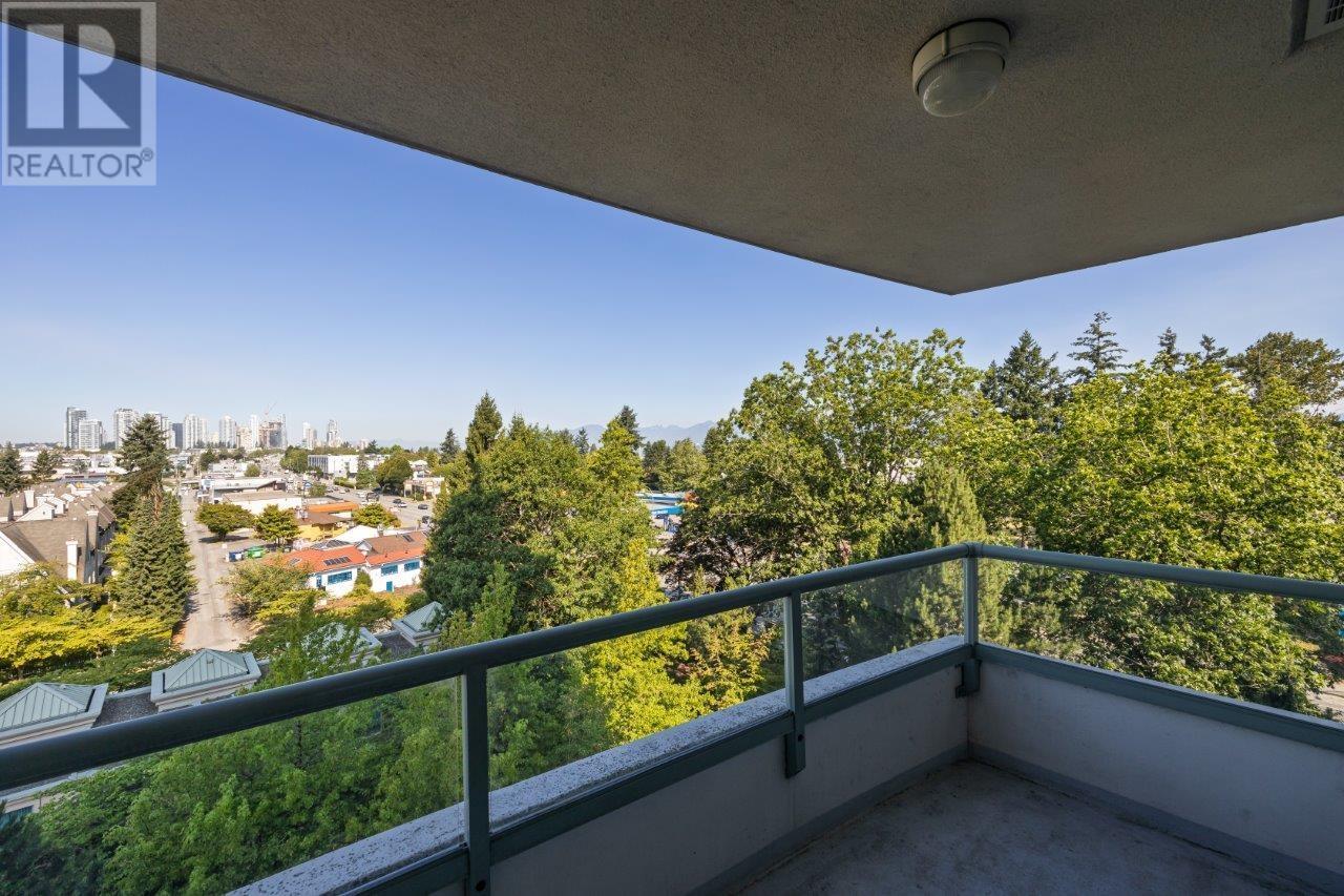 806 6611 SOUTHOAKS CRESCENT