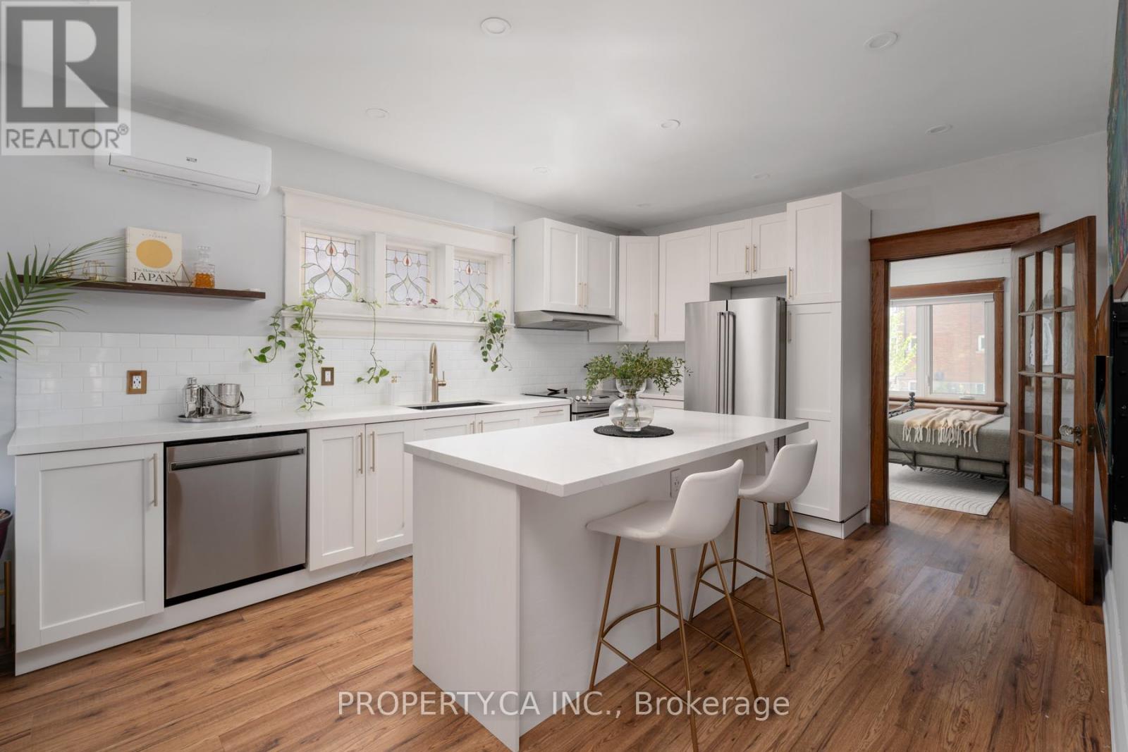 9 FAIRVIEW AVENUE
