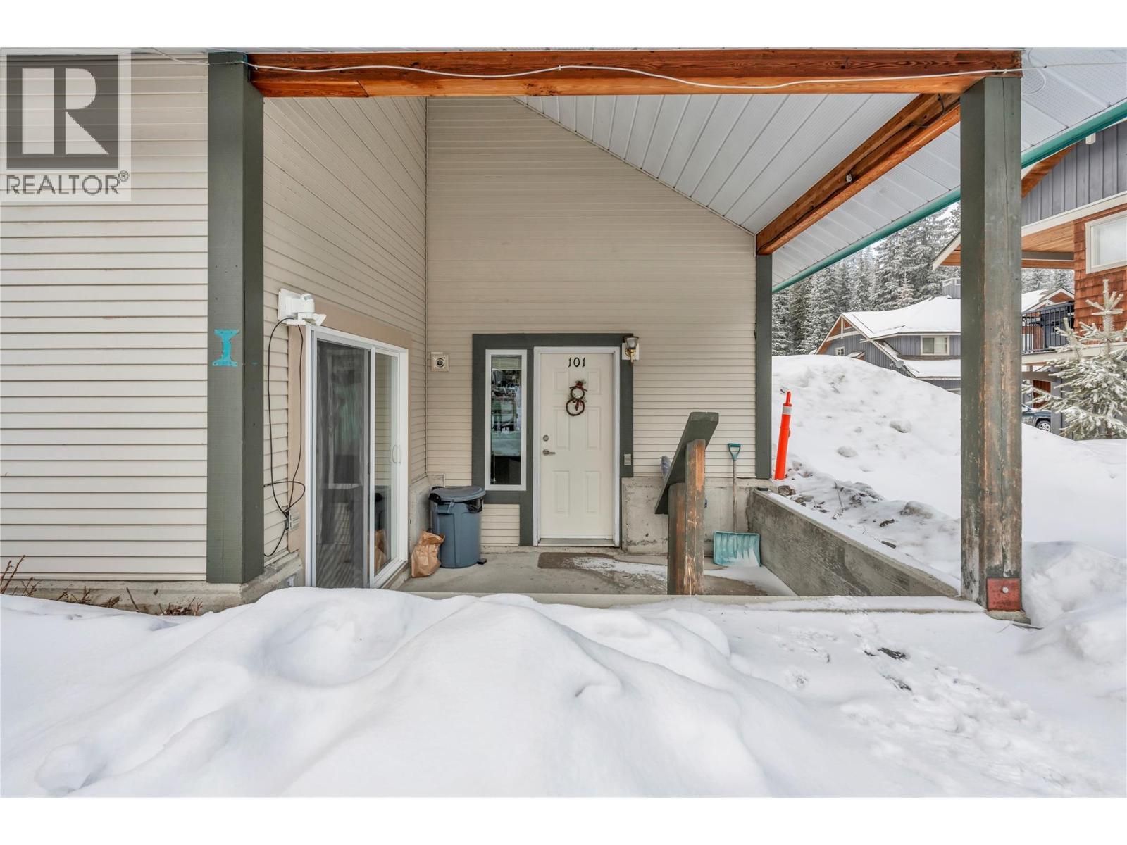 156 Clearview Crescent Unit# 101