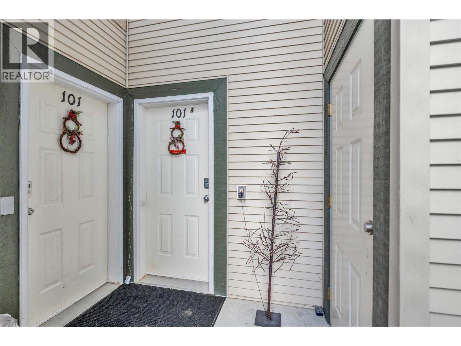 156 Clearview Crescent Unit# 101