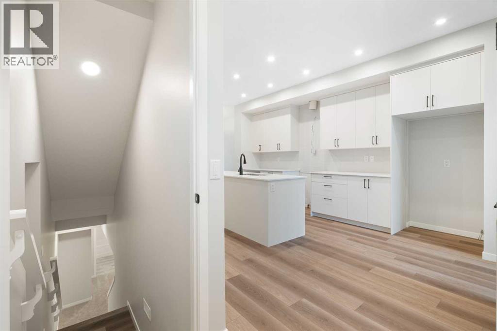 552 Rowmont Boulevard NW