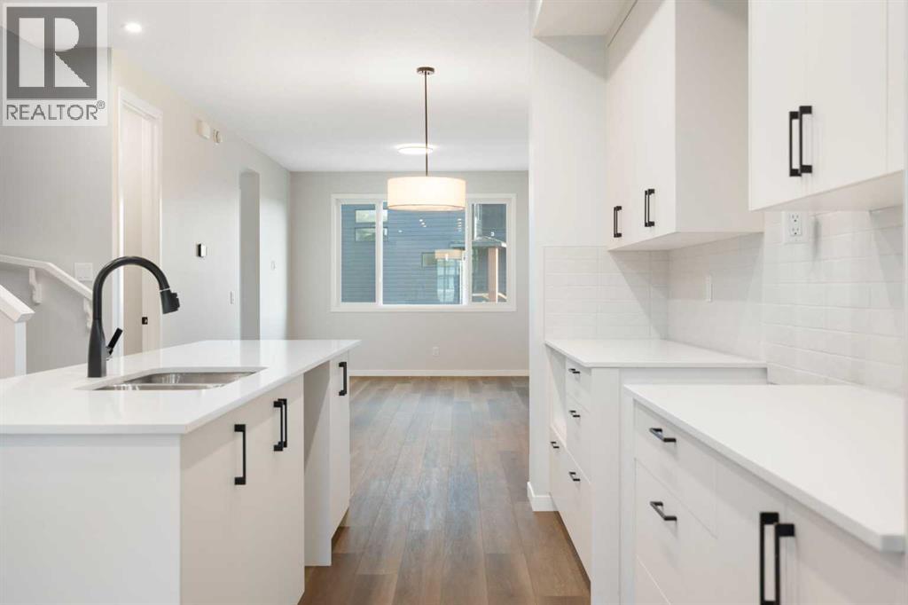 552 Rowmont Boulevard NW