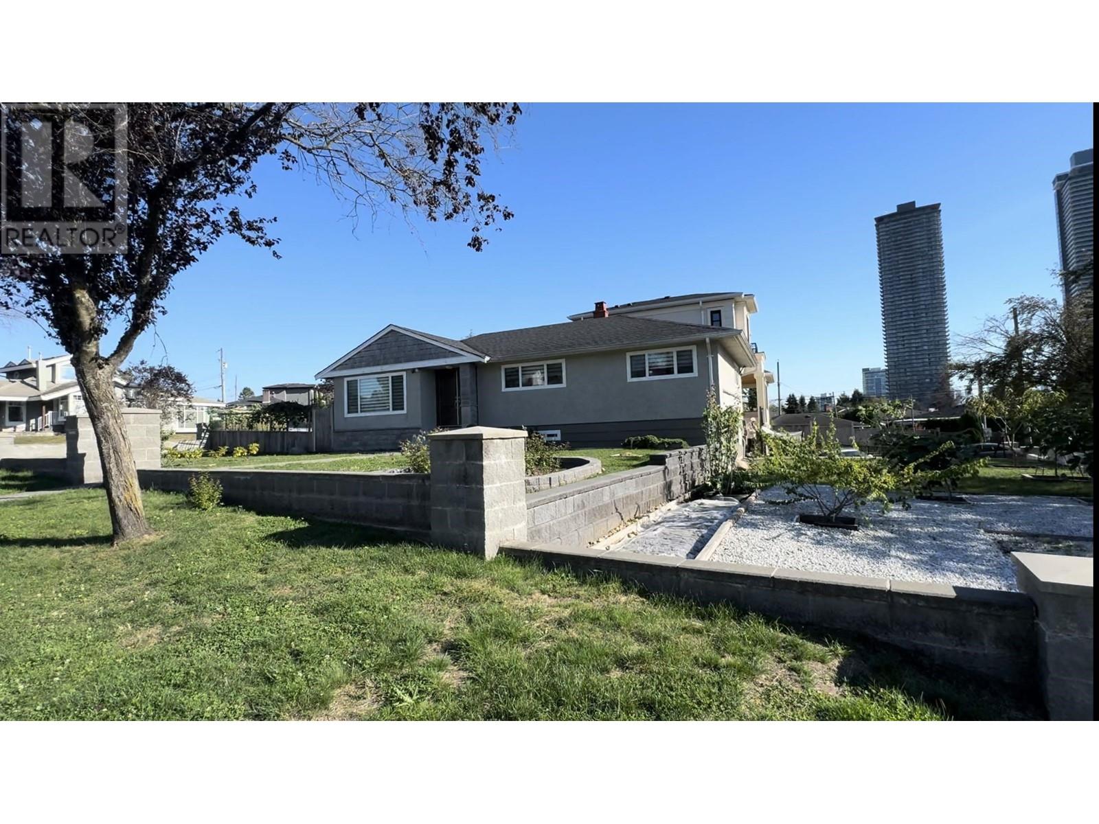 4606 MIDLAWN DRIVE