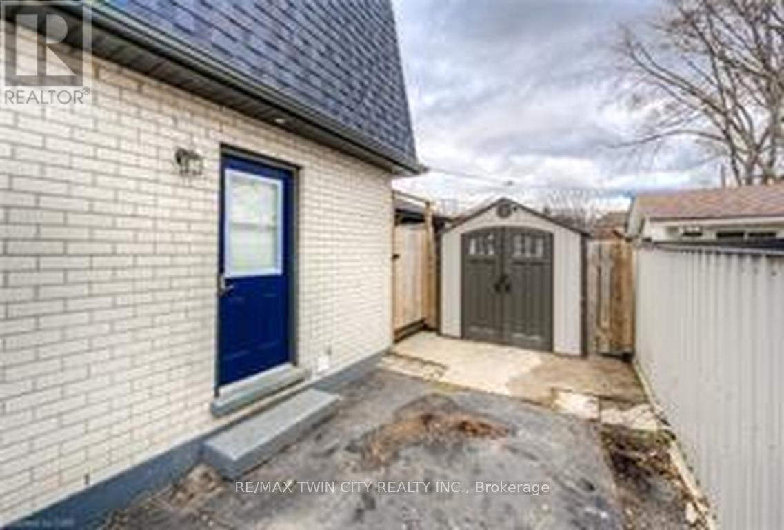382 CYRUS STREET