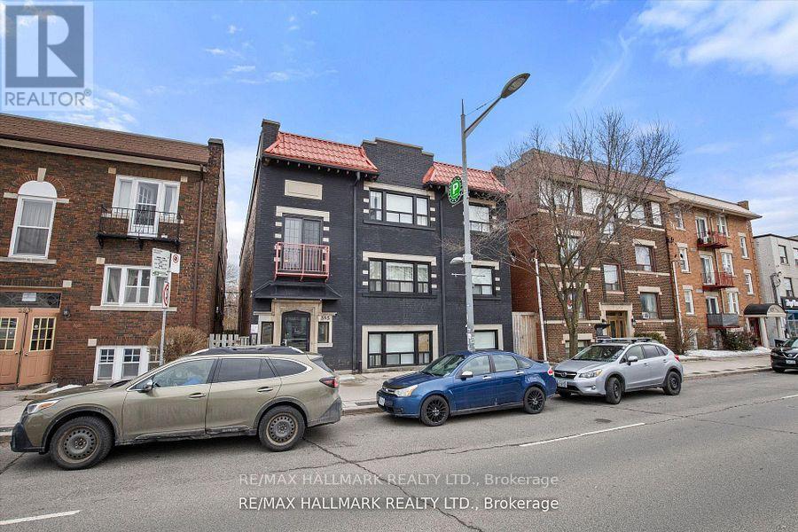 12 - 595 ST CLAIR AVENUE W