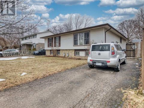 3 TARA CRESCENT Thorold (Confederation Heights) ON L2V4M1