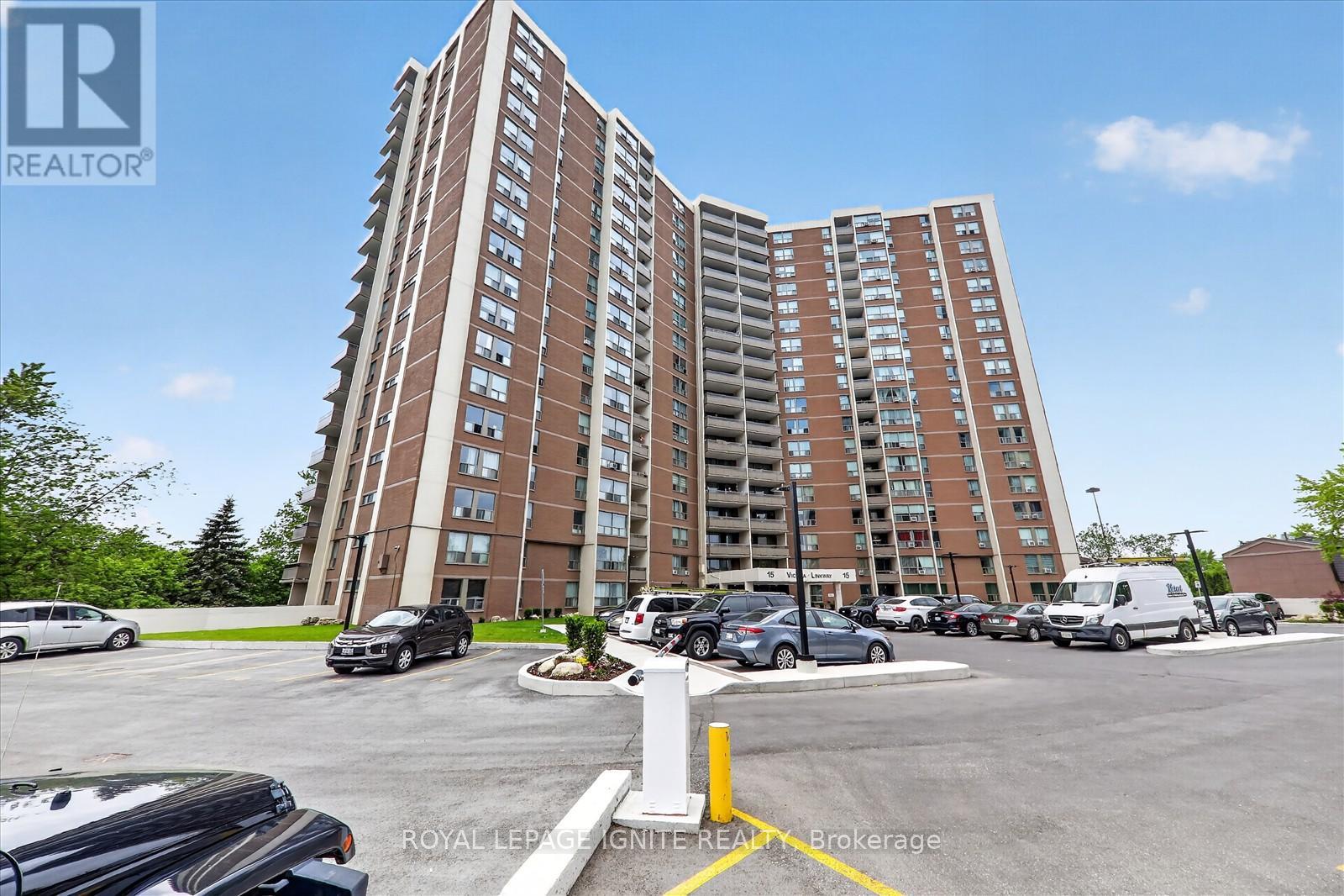 208 - 15 VICORA LINK WAY