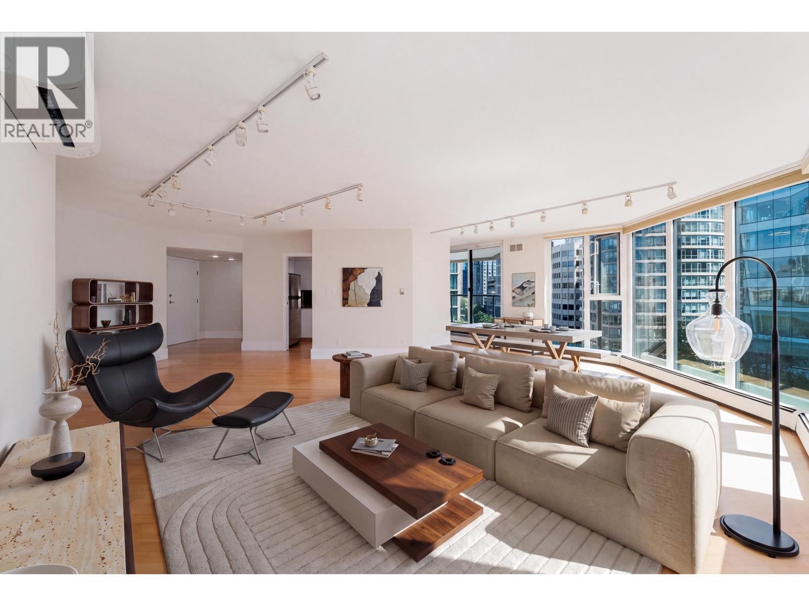 905 1010 BURNABY STREET
