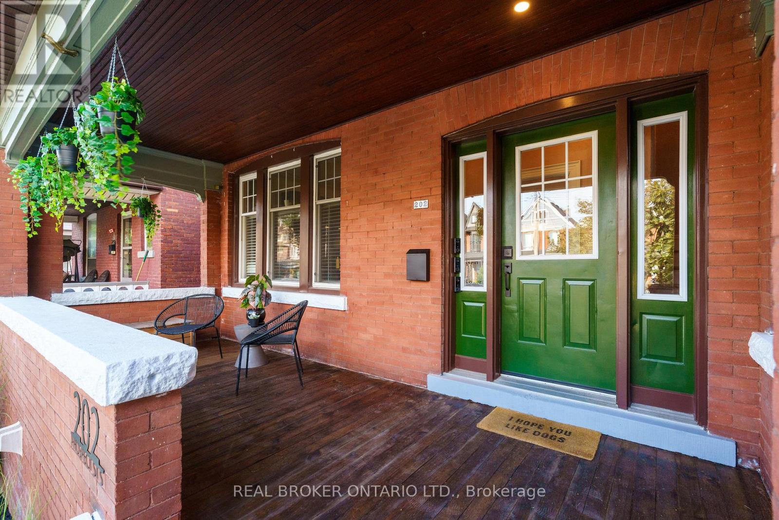 202 PROSPECT STREET S